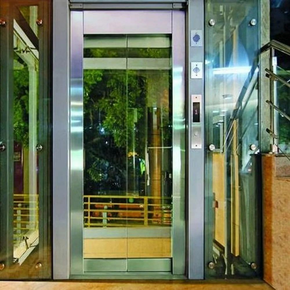 Cooper Elevators Glass lift, Max Persons/Capacity: 6 Persons