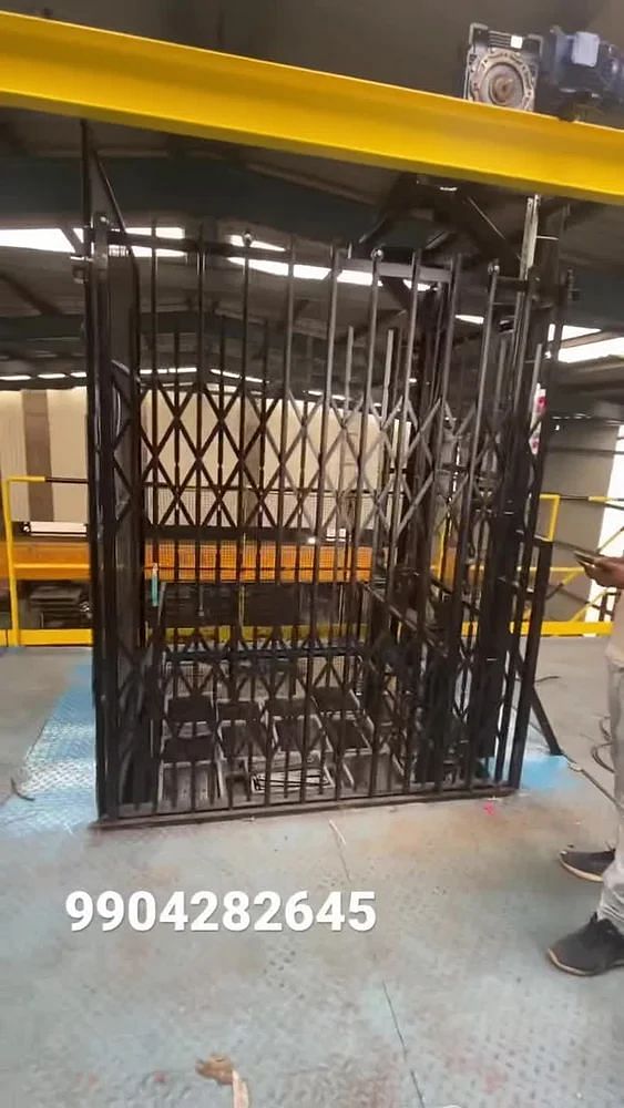 Crafts 20 feet Mezzanine Floor Goods Lift, Capacity(ton): 3-4 ton