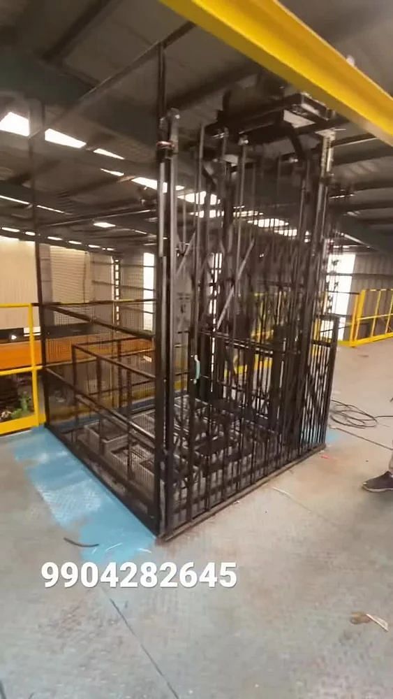 Crafts 20 feet Mezzanine Floor Goods Lift, Capacity(ton): 3-4 ton