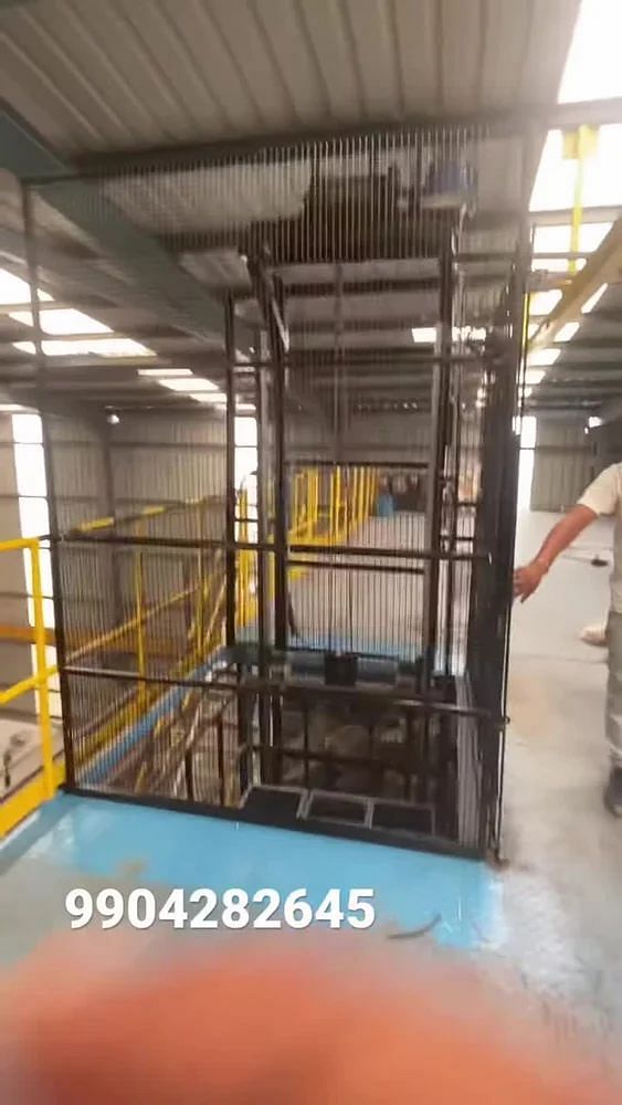 Crafts 20 feet Mezzanine Floor Goods Lift, Capacity(ton): 3-4 ton