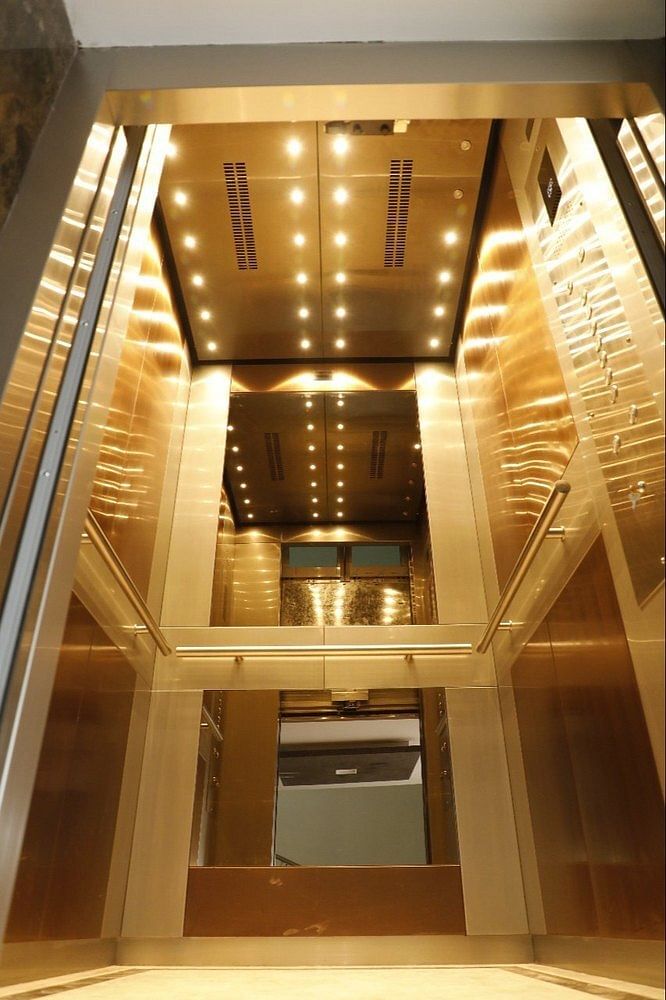 Golden Designer Cooper Magnum 1015 Elevators, Max Persons: 13 Persons